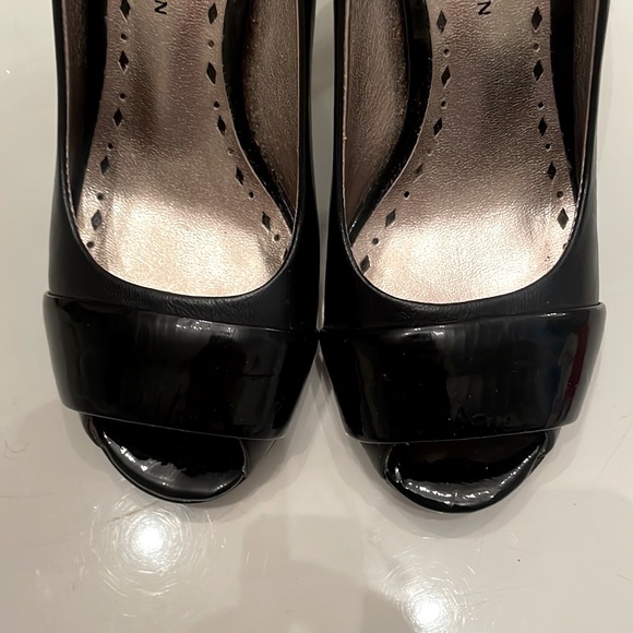 Leather Black Open Toe Heels 👠 - Picture 5 of 11